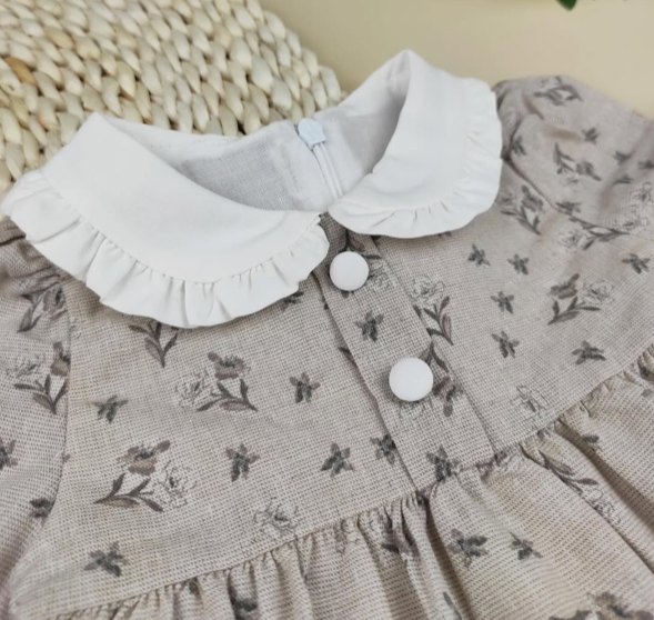 Collar detail of Baby Girls' Floral Patterned Dress with Long Sleeves