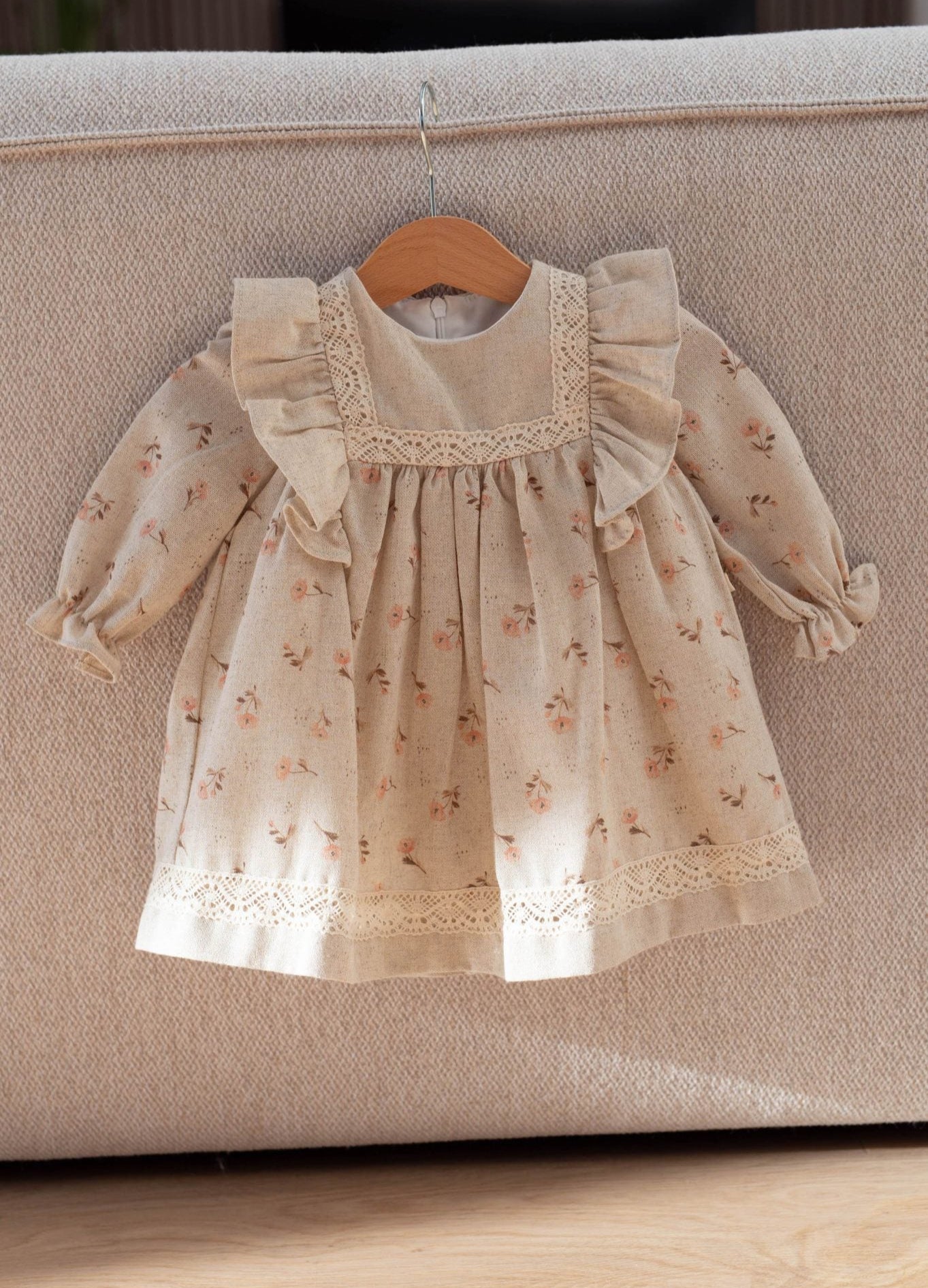 Vestido floral de primavera para niña | Mangas largas | Algodón suave y tejido ligero