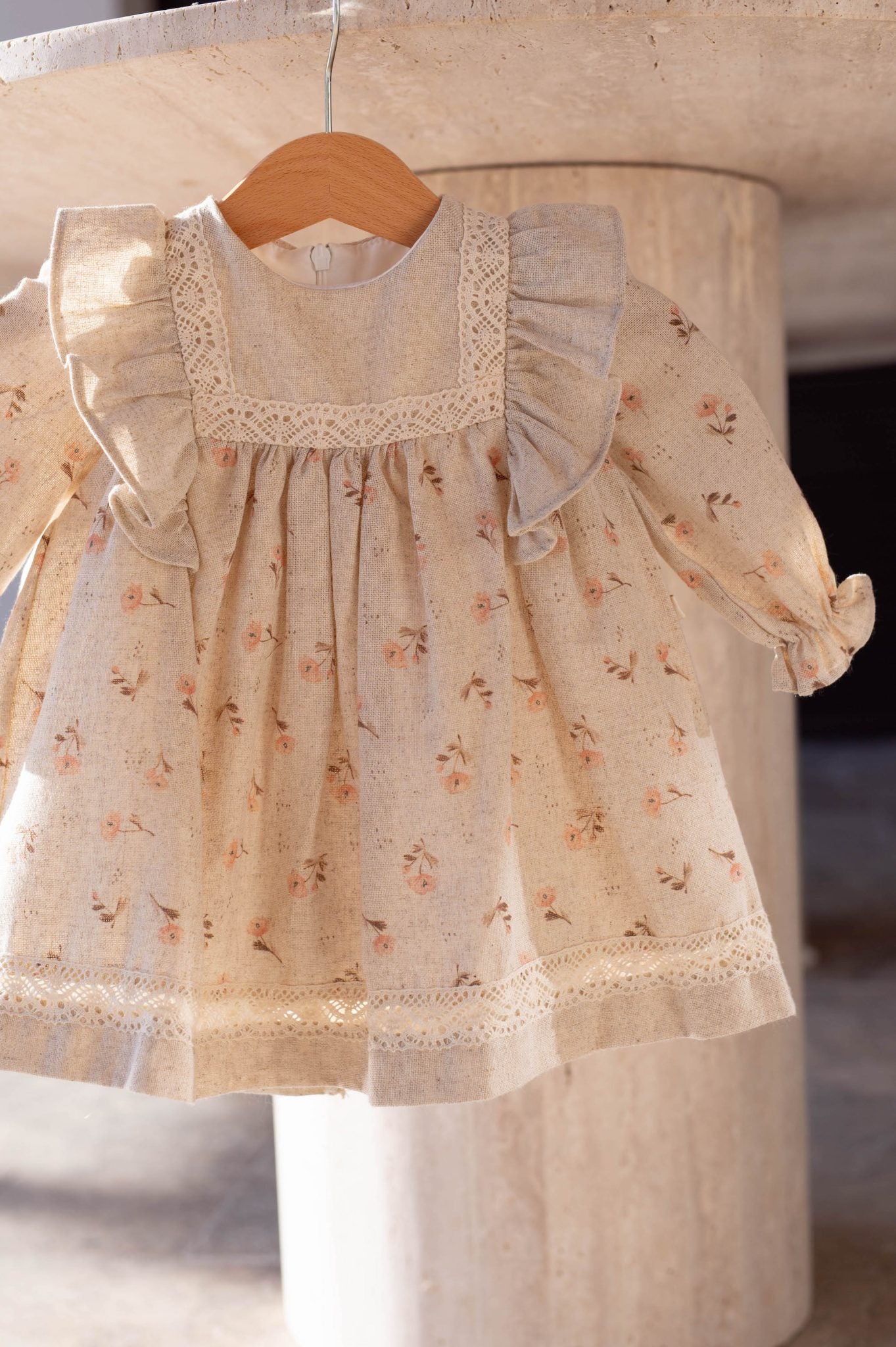 Vestido floral de primavera para niña | Mangas largas | Algodón suave y tejido ligero